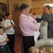 Крещение детей алтарников Антона и Павла