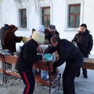 Раздача крещенской воды 19.01.2013