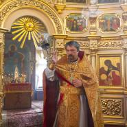 Божественная Литургия 04.10.2015