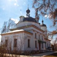 Храм Живоначальной Троицы апрель 2011 год.