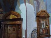Обновление фресок в центральной части храма